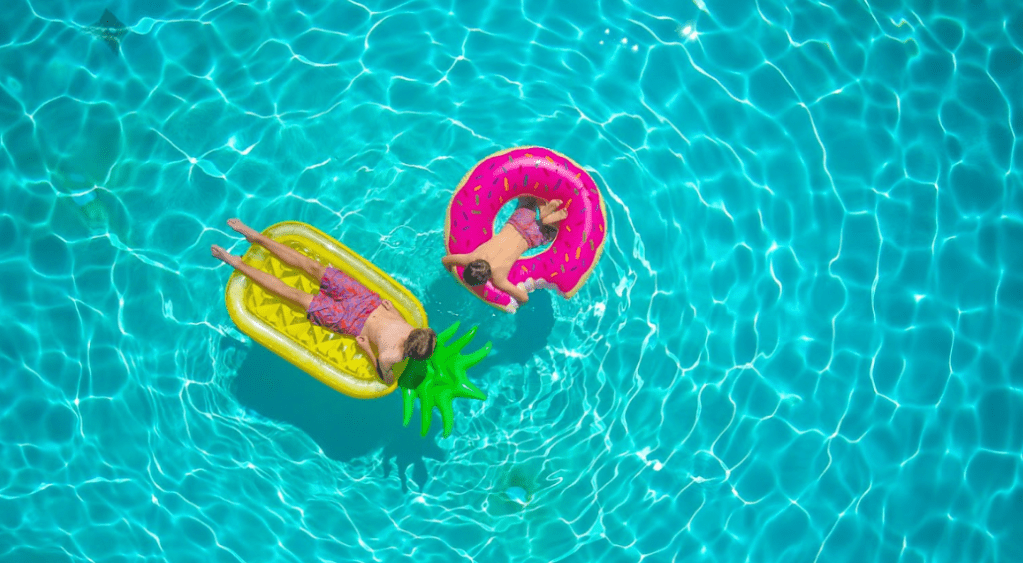 How Does Chlorine Clean&nbsp;Pools?